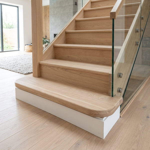 Oak Bullnose Tread Left or Right Hand - 40mm Nosing